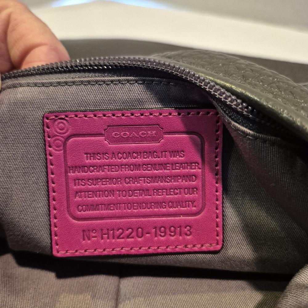 Coach Legacy Duffle in Gray pebbled leather with hot pink trim..EUC - Picture 6 of 11
